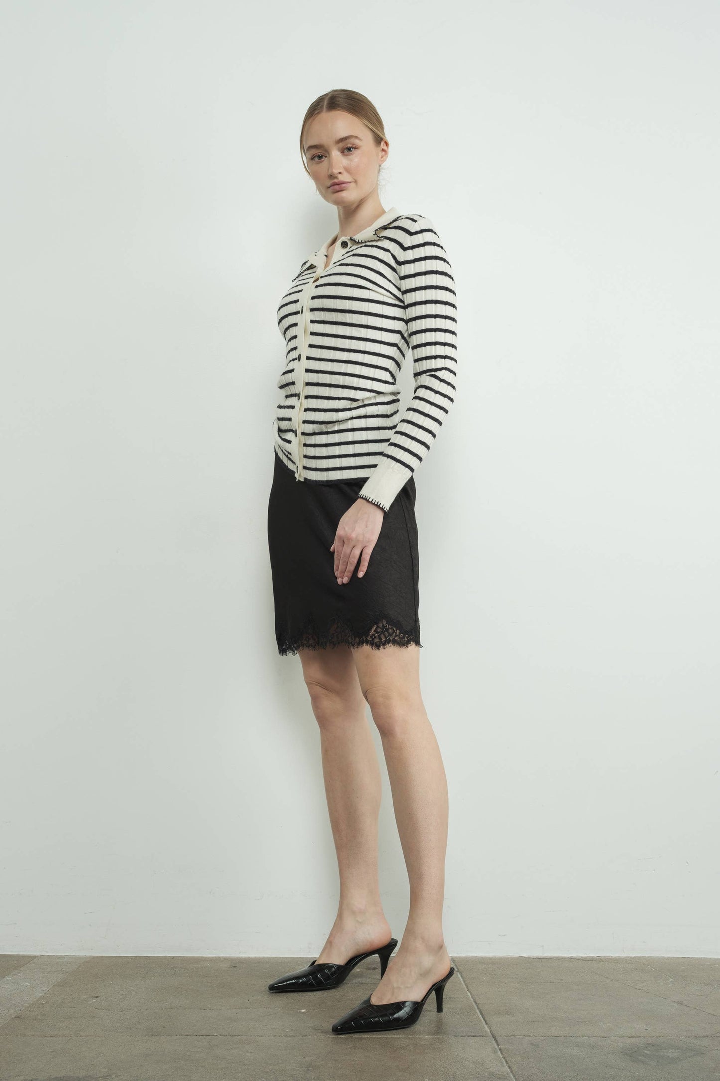 STRIPE COLLAR CARDIGAN WITH EDGE STITCH