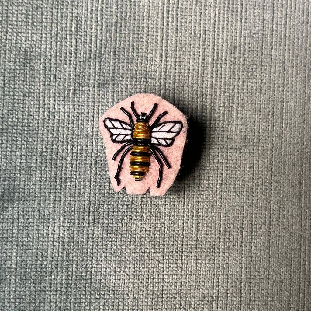 Brooch - Bee