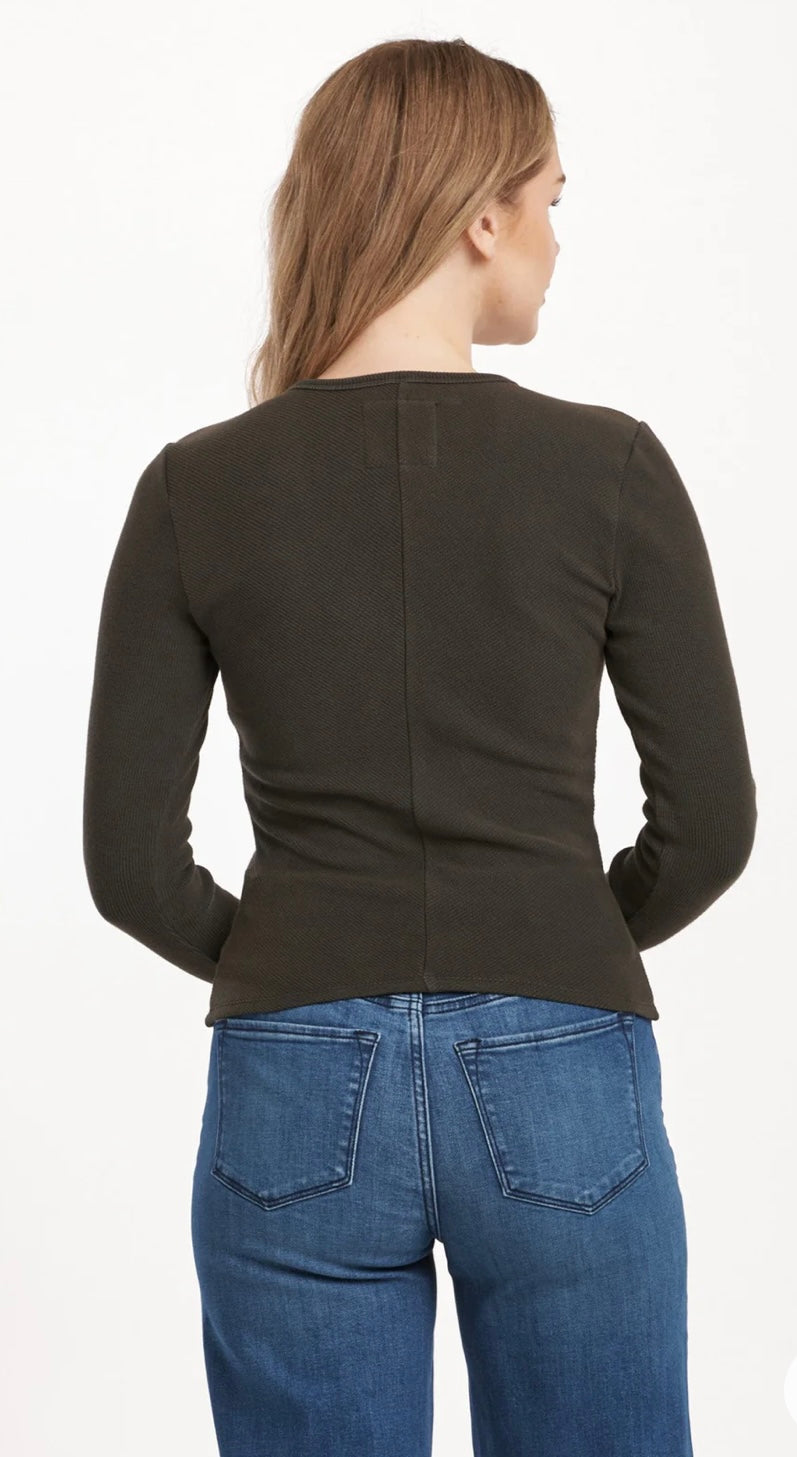 Long sleeve V-neck